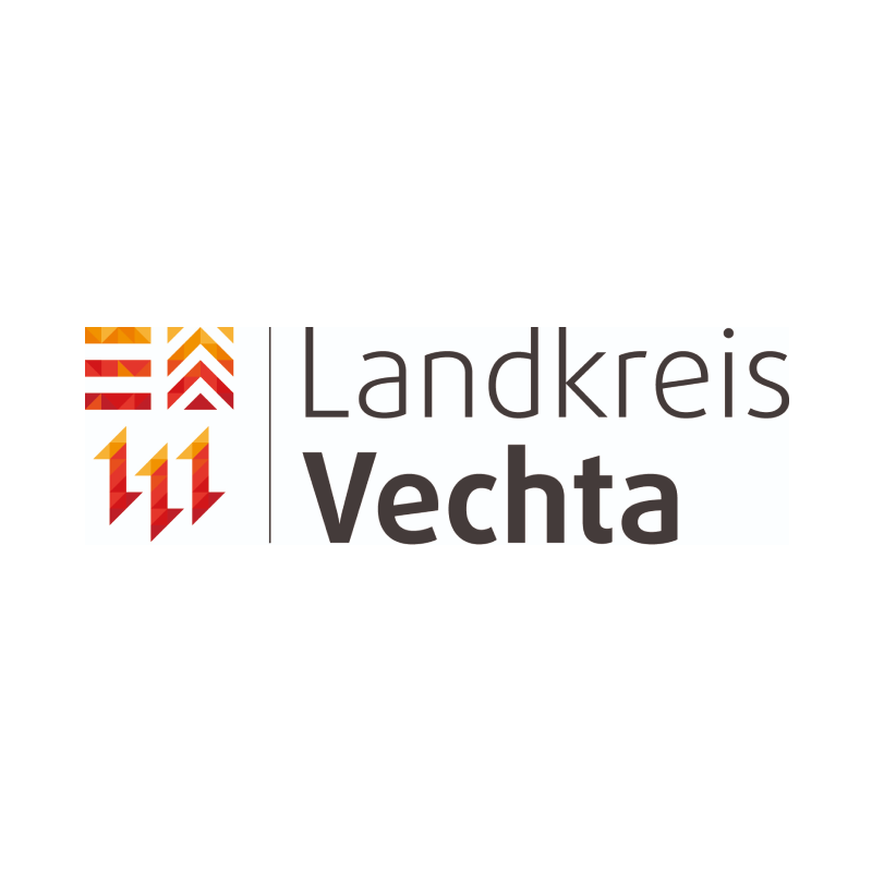 Logo mit abstrakten roten und orangefarbenen Formen und Text: Landkreis Vechta auf weißem Hintergrund.
